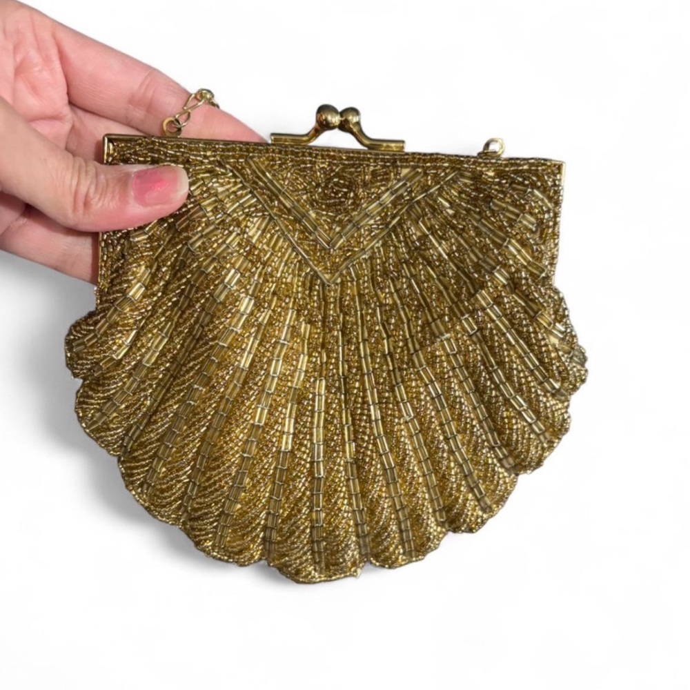Gold Shell-Shaped Evening Bag - image 3